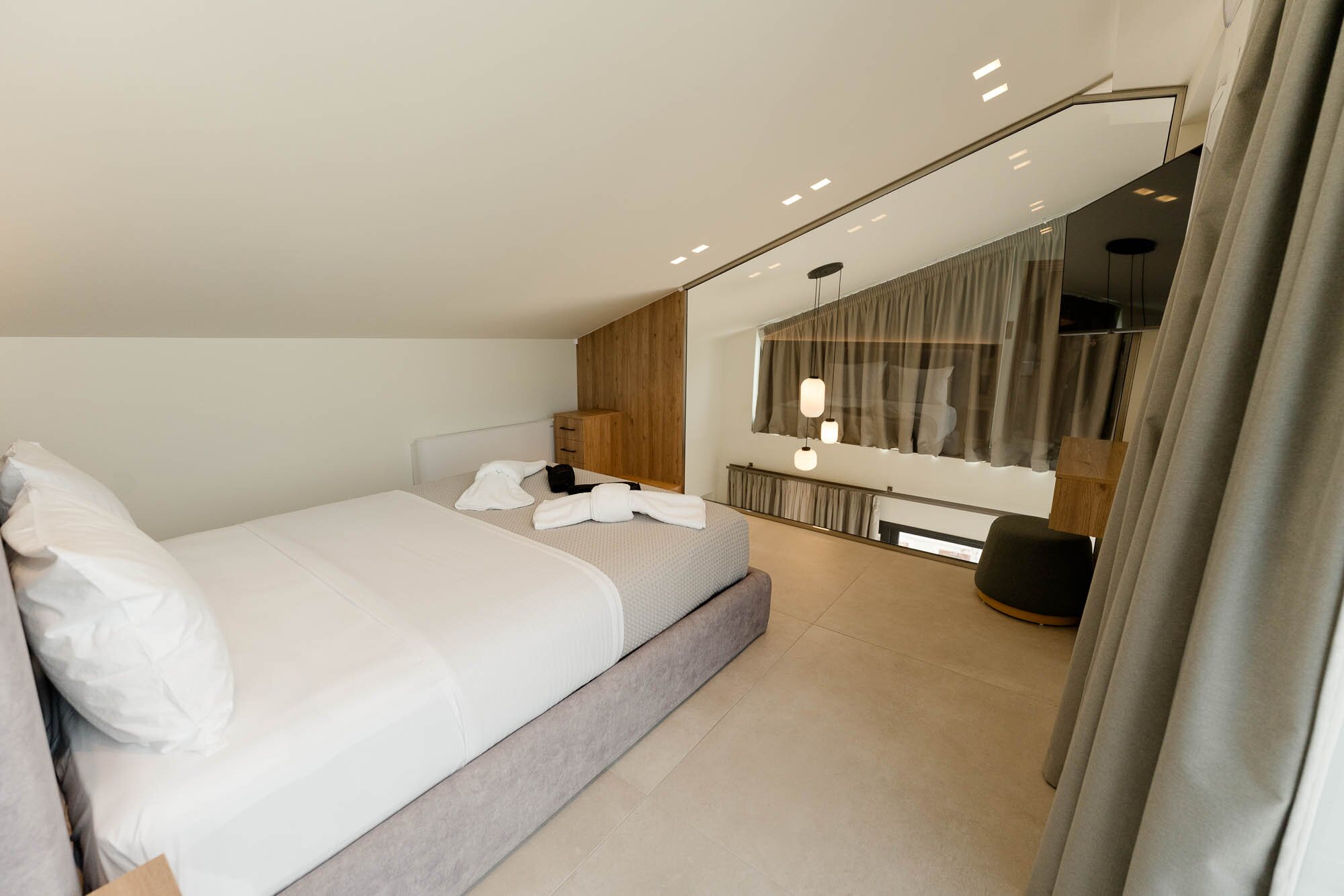 Premium Two-Bedroom Loft Suite Premium Two-Bedroom Loft Suite 9